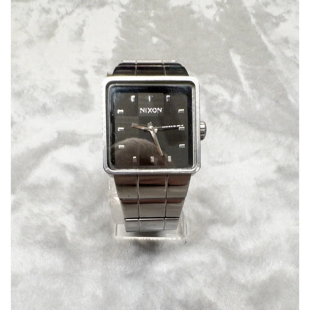 Nixon The Quatro Full Throttle Mens 36mm Mens Silver Watch
